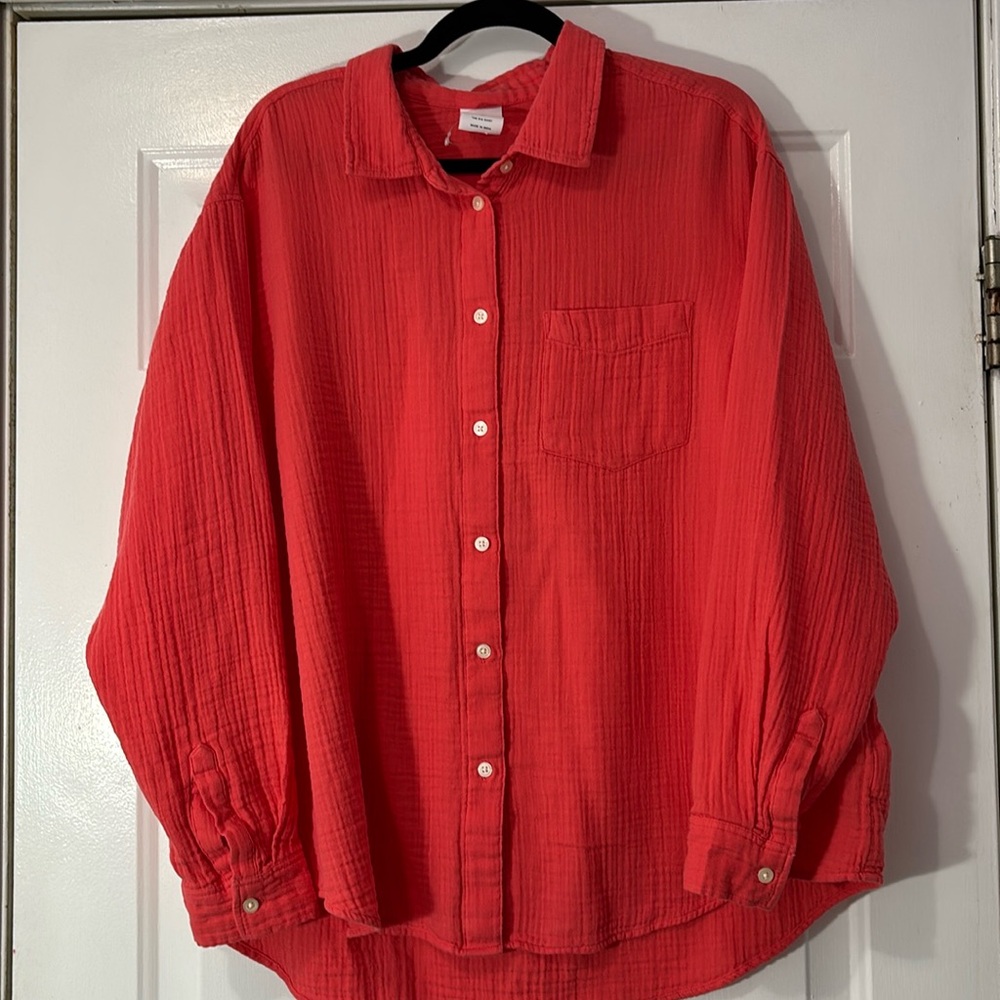 GAP Red Button-Up Women's Top